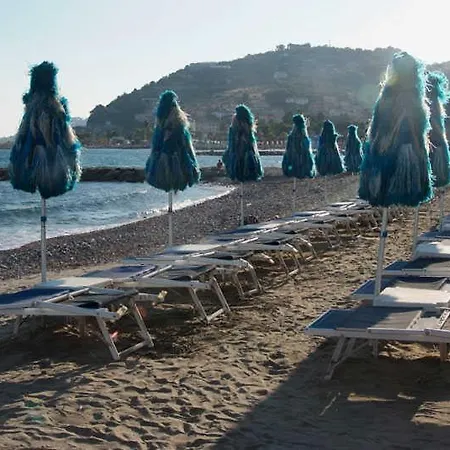 In Imperia Fuer Bis Zu 4 Personen * Vasia